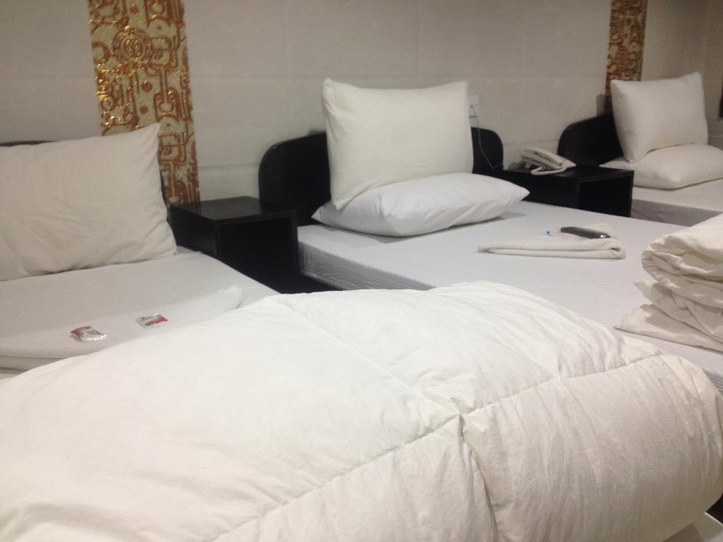 New Euro Asia Guest House Гонконг Екстер'єр фото
